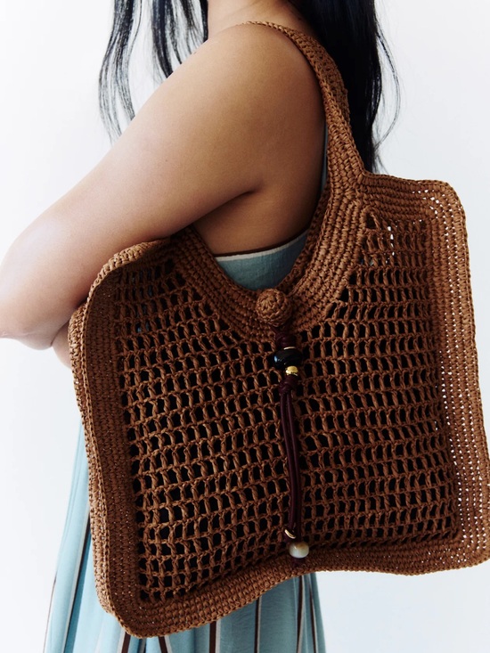 H&M Handbags - H&M Dark Beige Straw Tote